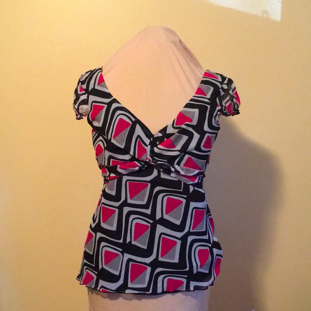 Geometric Pattern Short Sleeve Empire Waist Tie Back Lined Top, Blouse